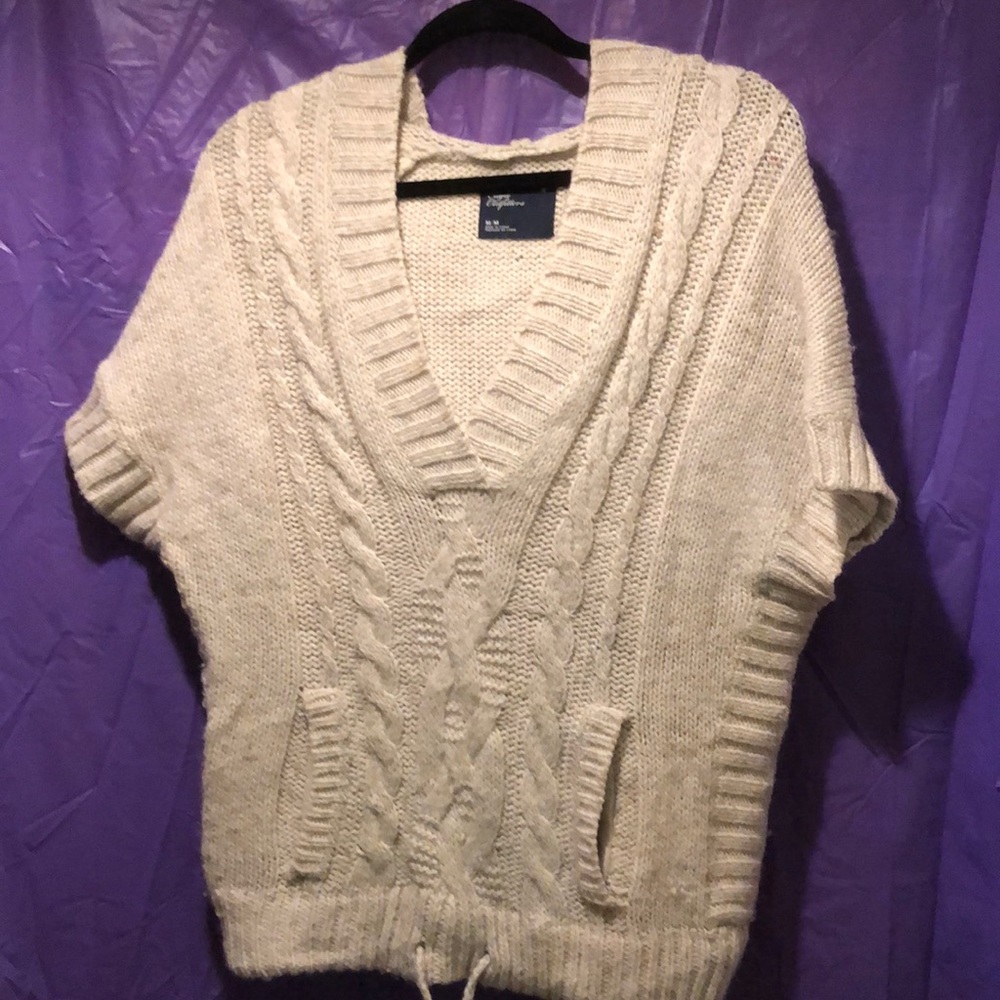 Hooded sweater